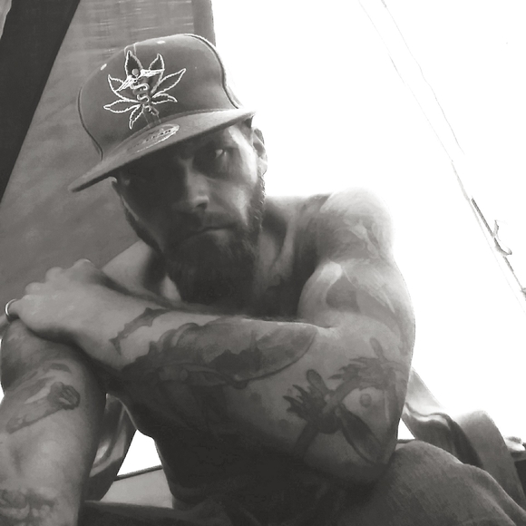 Meet your Posher, Harold - Picture 1 of 1